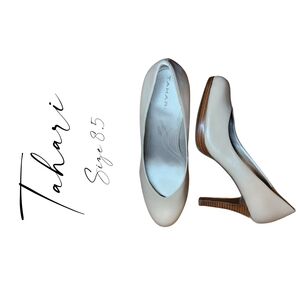 NEW Tahari Lonnie pump